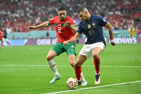 تفوق ملحوظ للديوك.. كيف كانت مباريات المغرب وفرنسا السابقة؟